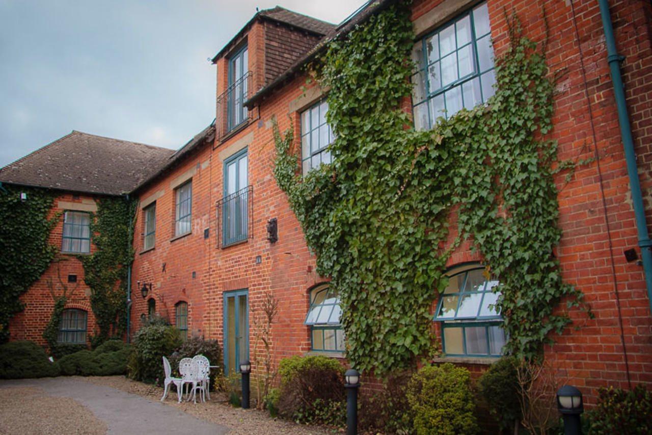 The Falstaff In Canterbury Exterior foto