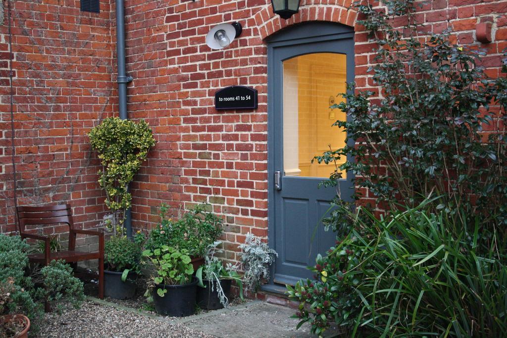 The Falstaff In Canterbury Exterior foto